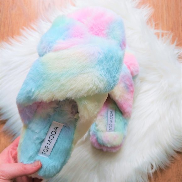 𝔹𝕆𝔾𝕆 Multi-color Tie Dye Faux Fur Slides - Picture 3 of 6
